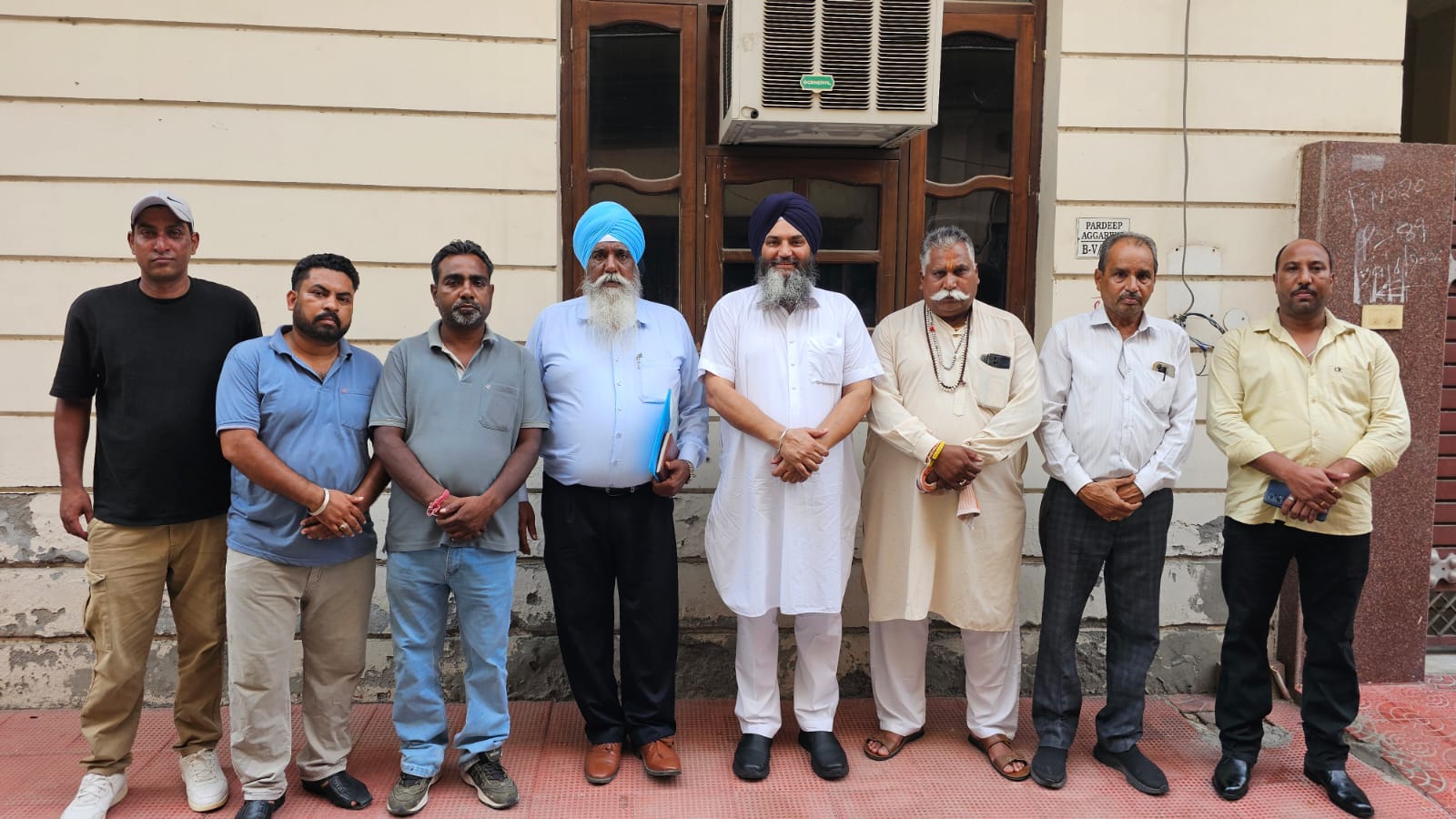 ਮੁਲਾਜ਼ਮਾਂ ਦੀ ਹੜਤਾਲ ਤੇ ਪੋਰਟਲ ਠੱਪ ਹੋਣ ਕਾਰਨ,ਸੇਵਾ ਕੇਂਦਰ ਬਣੇ ਸਜ਼ਾ ਕੇਂਦਰ- ਖੋਜੇਵਾਲ ਕਨੈਕਟ ਪੰਜਾਬ ਪੋਰਟਲ ਠੱਪ,ਸੇਵਾ ਕੇਂਦਰਾਂ ਵਿੱਚ ਲੋਕ ਖੱਜਲ-ਖੁਆਰ,ਆਪ’ ਸਰਕਾਰ ਦੀ ਡਿਜ਼ੀਟਲ ਗਵਰਨੈਂਸ ਦੀ ਪੋਲ ਖੁੱਲ੍ਹੀ