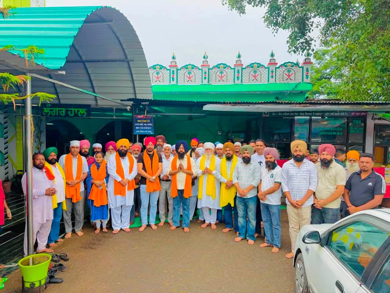 ਧਾਰਮਿਕ ਅਸਥਾਨਾਂ ਤੋਂ ਆਸ਼ੀਰਵਾਦ ਲੈ ਕੇ ਸੰਭਾਲਿਆ ਕਾਰਜਭਾਰ, ਭੇਦਭਾਵ ਤੋਂ ਬਿਨਾਂ ਹੋਵੇਗਾ ਸ਼ਹਿਰ ਦਾ ਵਿਕਾਸ: ਗੁਰਮੀਤ ਸਿੰਘ ਟੀਨਾ