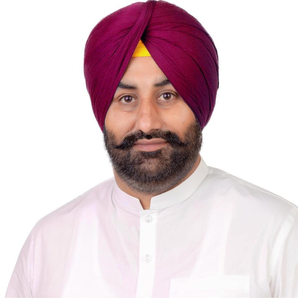6 ਮਹੀਨਿਆਂ ਵਿੱਚ ‘ਮੁੱਖ ਮੰਤਰੀ ਸਿਹਤ ਯੋਜਨਾ’ ਤਹਿਤ 2.42 ਲੱਖ ਤੋਂ ਵੱਧ ਮਰੀਜ਼ਾਂ ਨੂੰ 852 ਕਰੋੜ ਰੁਪਏ ਦੇ 4.79 ਲੱਖ ਕੈਸ਼ਲੈੱਸ ਇਲਾਜ ਮੁਹੱਈਆ ਕਰਵਾਏ— ਛੀਨਾ    47 ਲੱਖ ਤੋਂ ਵੱਧ ਸਿਹਤ ਕਾਰਡ ਰਜਿਸਟਰ; ਯੂਨੀਵਰਸਲ ਹੈਲਥ ਕਵਰੇਜ ਵੱਲ ਤੇਜ਼ੀ ਨਾਲ ਅੱਗੇ ਵੱਧ ਰਿਹਾ ਪੰਜਾਬ   ਦਿਲ, ਆਰਥੋਪੀਡਿਕ ਅਤੇ ਹੋਰ ਗੰਭੀਰ ਬਿਮਾਰੀਆਂ ਦੇ ਮਹਿੰਗੇ ਆਪ੍ਰੇਸ਼ਨਾਂ ਸਮੇਤ ਰੁਟੀਨ ਸਿਹਤ ਸੇਵਾਵਾਂ ਵੀ ਪੂਰੀ ਤਰ੍ਹਾਂ ਮੁਫ਼ਤ