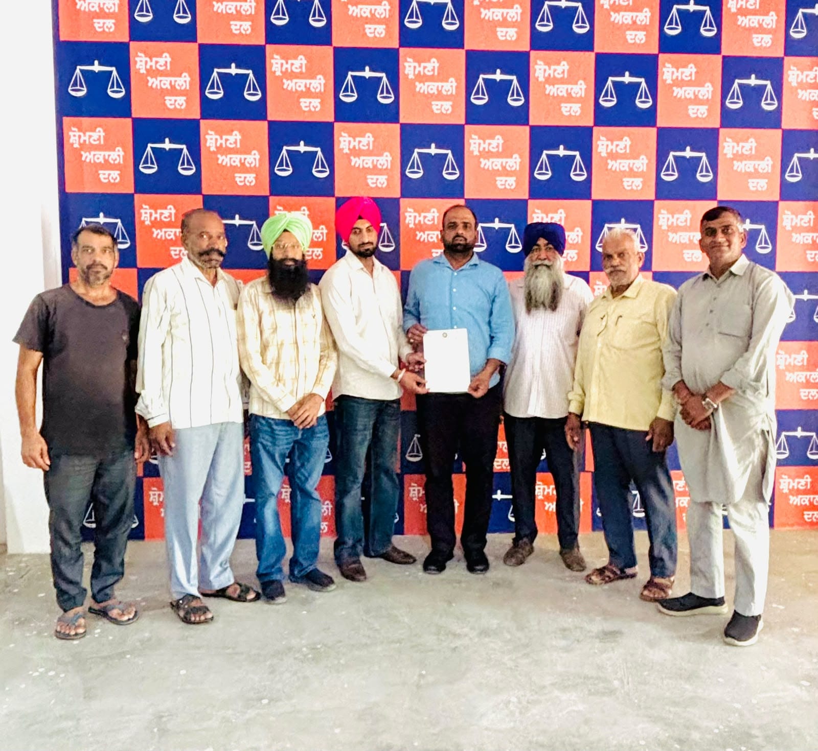 ਹਰਪ੍ਰੀਤ ਜੋਸ਼ਨ ਮਹਿਮੂਦਪੁਰ ਮੰਡਾਰ ਯੂਥ ਅਕਾਲੀ ਦਲ ਸਰਕਲ ਮਾਣੇਵਾਲ ਦੇ ਪ੍ਰਧਾਨ ਨਿਯੁਕਤ; ਸੰਦੀਪ ਚੌਧਰੀ (ਹਨੀ ਟੌਂਸਾ) ਨੇ ਸੌਂਪਿਆ ਨਿਯੁਕਤੀ ਪੱਤਰ