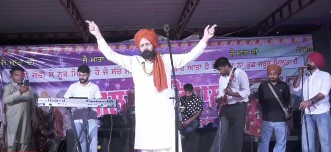 ਪਿੰਡ ਬਾਗੋਵਾਲ ਵਿਖੇ 32ਵਾਂ ਵਿਸ਼ਾਲ ਭਗਵਤੀ ਜਾਗਰਣ ਸ਼ਰਧਾ ਤੇ ਧੂਮਧਾਮ ਨਾਲ ਕਰਵਾਇਆ, ਪ੍ਰਸਿੱਧ ਭਜਨ ਗਾਇਕ ਗੁਰੀ ਧਾਲੀਵਾਲ ਅਤੇ ਅਵਤਾਰ ਮੁਸਾਫਿਰ ਨੇ ਮਾਤਾ ਦੀਆਂ ਭੇਟਾਂ ਨਾਲ ਬੰਨ੍ਹਿਆ ਖੂਬ ਰੰਗ