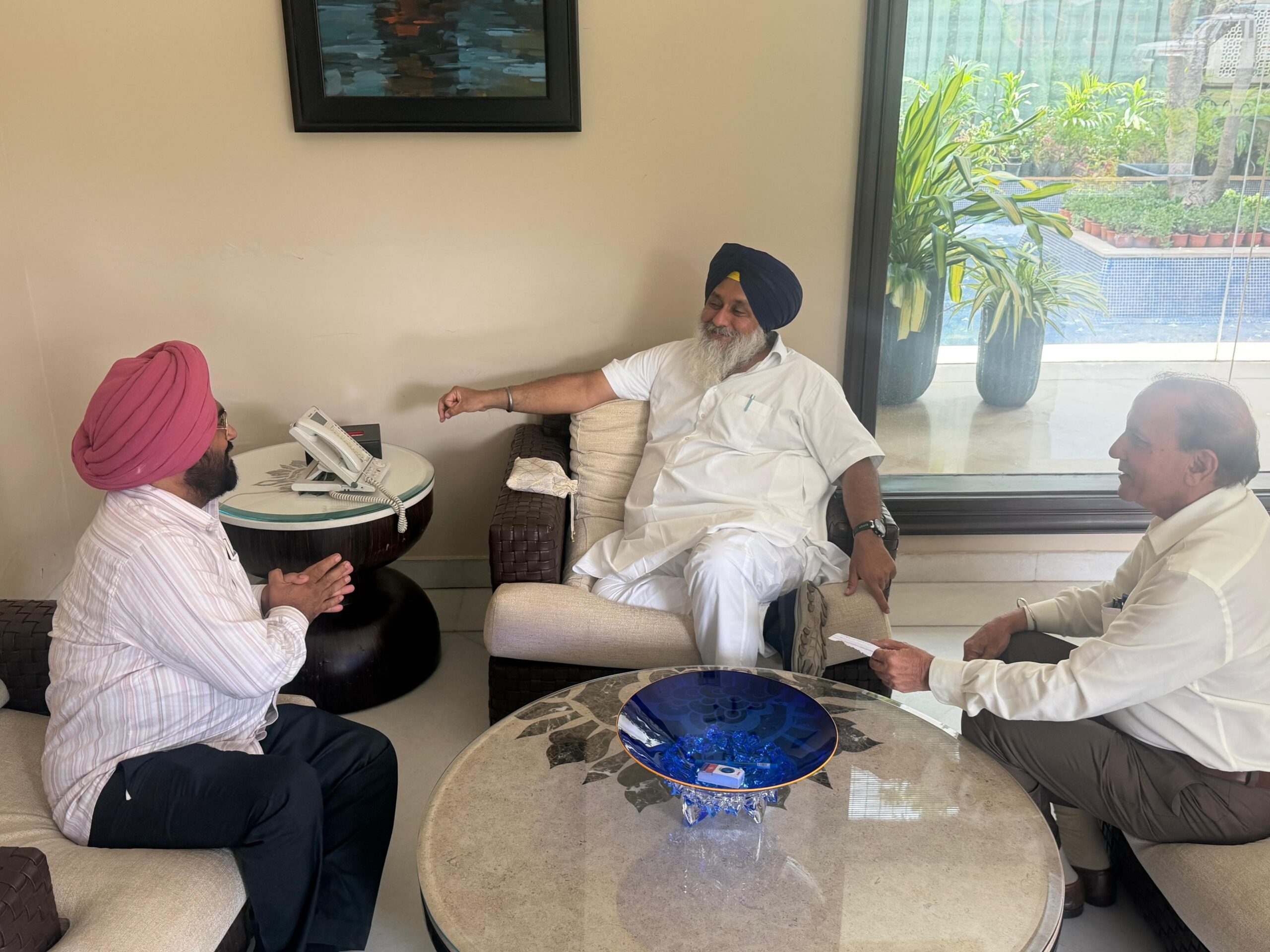 ਹਲਕਾ ਜਗਰਾਉਂ ਦੀ ਸੰਗਠਨਾਤਮਕ ਮਜ਼ਬੂਤੀ ‘ਤੇ ਸੁਖਬੀਰ ਬਾਦਲ ਨਾਲ ਐੱਸ. ਆਰ. ਕਲੇਰ ਦੀ ਅਹਿਮ ਬੈਠਕ   ਬੂਥ ਪੱਧਰ ਤੱਕ ਸੰਗਠਨ ਮਜ਼ਬੂਤ ਕਰਨ ਦੀ ਰਣਨੀਤੀ ‘ਤੇ ਚਰਚਾ, 194 ਬੂਥਾਂ ‘ਤੇ ਬੀ.ਐਲ.ਏ.-2 ਨਿਯੁਕਤ ਕਰਨ ਦਾ ਦਾਅਵਾ