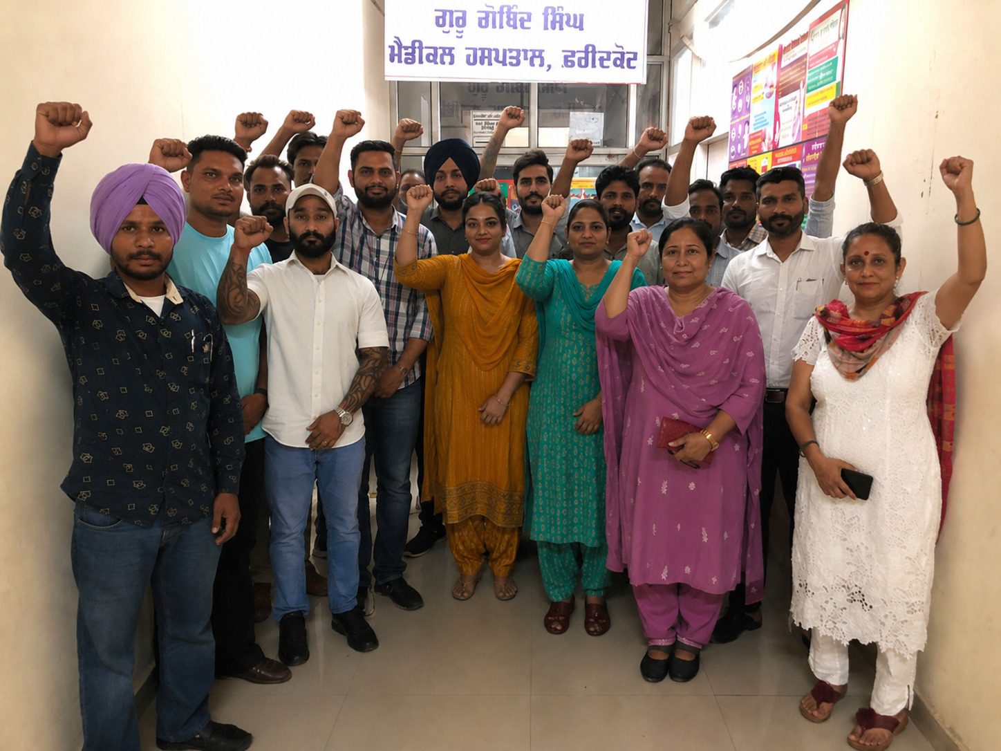ਵਾਅਦਿਆਂ ਦੇ ਮਹਿਲ ਢਹਿਣ ਲੱਗੇ, ਏਡਜ਼ ਕੰਟਰੋਲ ਮੁਲਾਜ਼ਮਾਂ ਨੇ ਸੰਘਰਸ਼ ਦਾ ਸ਼ੰਖਨਾਦ ਕੀਤਾ 19 ਜੁਲਾਈ ਨੂੰ ਸਿਹਤ ਮੰਤਰੀ ਦੀ ਕੋਠੀ ਦਾ ਘਿਰਾਓ, 31 ਜੁਲਾਈ ਨੂੰ ਸੁਨਾਮ ਵਿੱਚ ਮੁੱਖ ਮੰਤਰੀ, ਕੇਜਰੀਵਾਲ ਤੇ ਸਿਹਤ ਮੰਤਰੀ ਖ਼ਿਲਾਫ਼ ਕਾਲੇ ਝੰਡਿਆਂ ਨਾਲ ਰੋਸ ਪ੍ਰਦਰਸ਼ਨ