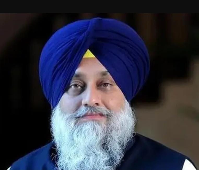 ਬੇਅਦਬੀ ਤੇ ਬਹਿਬਲ ਕਲਾਂ ਗੋਲੀਕਾਂਡ ਦੀ ਜਾਂਚ ਨੇ ਫੜੀ ਰਫ਼ਤਾਰ, ਸੁਖਬੀਰ ਬਾਦਲ ਐਸਆਈਟੀ ਵੱਲੋਂ ਤਲਬ   ਸੋਮਵਾਰ ਨੂੰ ਜਾਂਚ ਟੀਮ ਸਾਹਮਣੇ ਪੇਸ਼ ਹੋਣ ਲਈ ਨੋਟਿਸ; ਮਾਮਲੇ ਨਾਲ ਜੁੜੇ ਕਈ ਅਹਿਮ ਵਿਅਕਤੀਆਂ ਤੋਂ ਪਹਿਲਾਂ ਹੀ ਹੋ ਚੁੱਕੀ ਹੈ ਪੁੱਛਗਿੱਛ