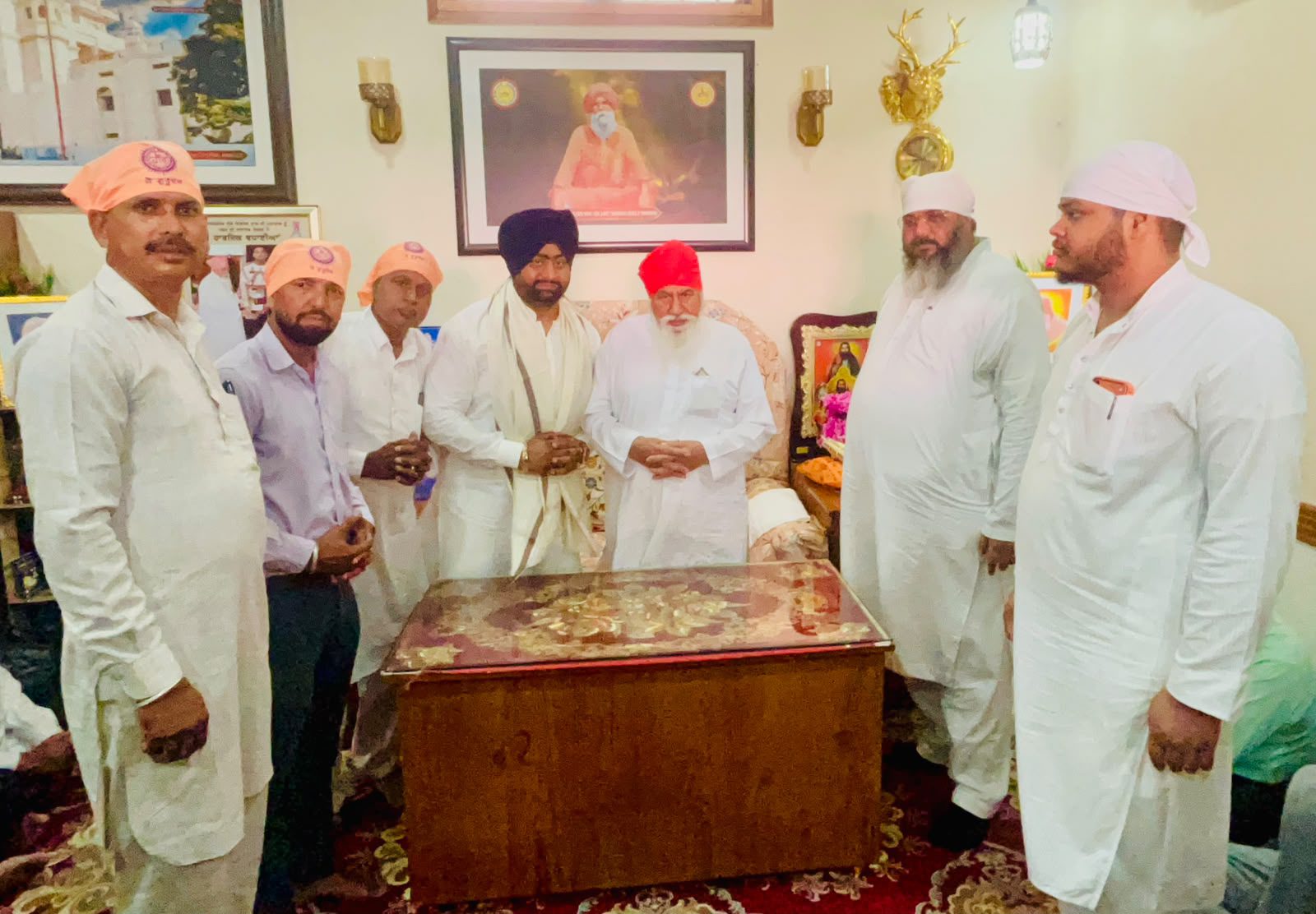 ਪਦਮ ਸ਼੍ਰੀ ਨਾਲ ਸਨਮਾਨਿਤ ਸੰਤ ਨਿਰੰਜਨ ਦਾਸ ਜੀ ਦਾ ਸੰਗਤਾਂ ਵੱਲੋਂ ਨਿੱਘਾ ਸਵਾਗਤ,  ਅੰਮ੍ਰਿਤਸਰ ਦੇ ਆਗੂ ਜਗਜੀਤ ਸਿੰਘ ਜੈਂਕੀ ਨੇ ਪ੍ਰਗਟਾਈ ਖੁਸ਼ੀ