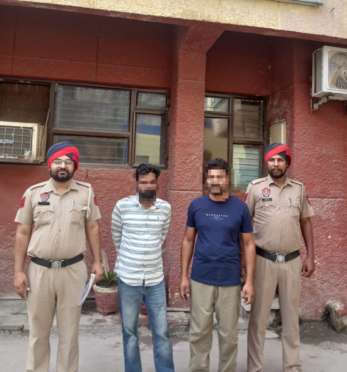 ਪੁਲਿਸ ਵੱਲੋਂ “ਯੁੱਧ ਨਸ਼ਿਆਂ ਵਿਰੁੱਧ” ਮੁਹਿੰਮ ਤਹਿਤ ਵੱਡੀ ਕਾਰਵਾਈ- 436 ਗ੍ਰਾਮ ਅਫੀਮ ਸਮੇਤ 02 ਵਿਅਕਤੀ ਕਾਬੂ-
