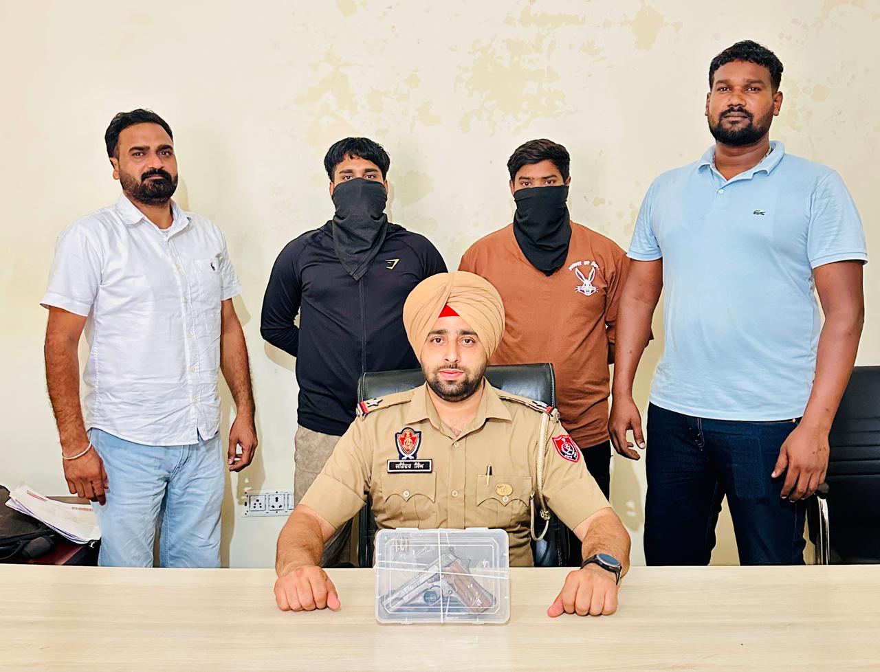 ਏ.ਡੀ.ਸੀ. ਵੱਲੋਂ ਅੱਠ ਟਰੈਵਲ ਏਜੰਸੀਆਂ ਦੇ ਲਾਇਸੰਸ ਰੱਦ   ਲਾਇਸੰਸ ਦੀ ਮਿਆਦ ਪੁੱਗਣ ਅਤੇ ਨਵੀਨੀਕਰਨ ਨਾ ਕਰਵਾਉਣ ਕਾਰਨ ਕੀਤੀ ਗਈ ਕਾਰਵਾਈ
