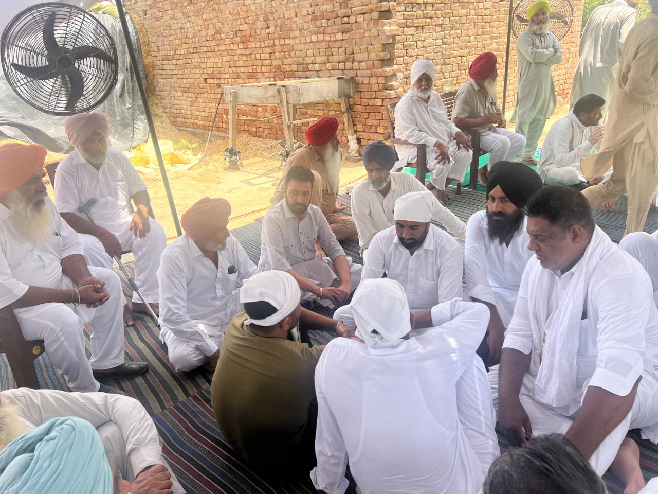 ਹਨੀ ਫੱਤਣਵਾਲਾ ਨੇ ਕੀਤਾ ਹਰਜਿੰਦਰ ਸਿੰਘ ਮੈਂਬਰ ਪੰਚਾਇਤ ਦੇ ਦਿਹਾਂਤ ਤੇ ਦੁੱਖ ਸਾਂਝਾ-