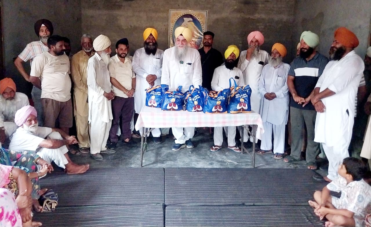 ਲੋੜਵੰਦ ਪਰਿਵਾਰਾਂ ਨੂੰ ਰਾਸ਼ਨ ਕਿੱਟਾਂ ਕੀਤੀਆਂ ਤਕਸੀਮ