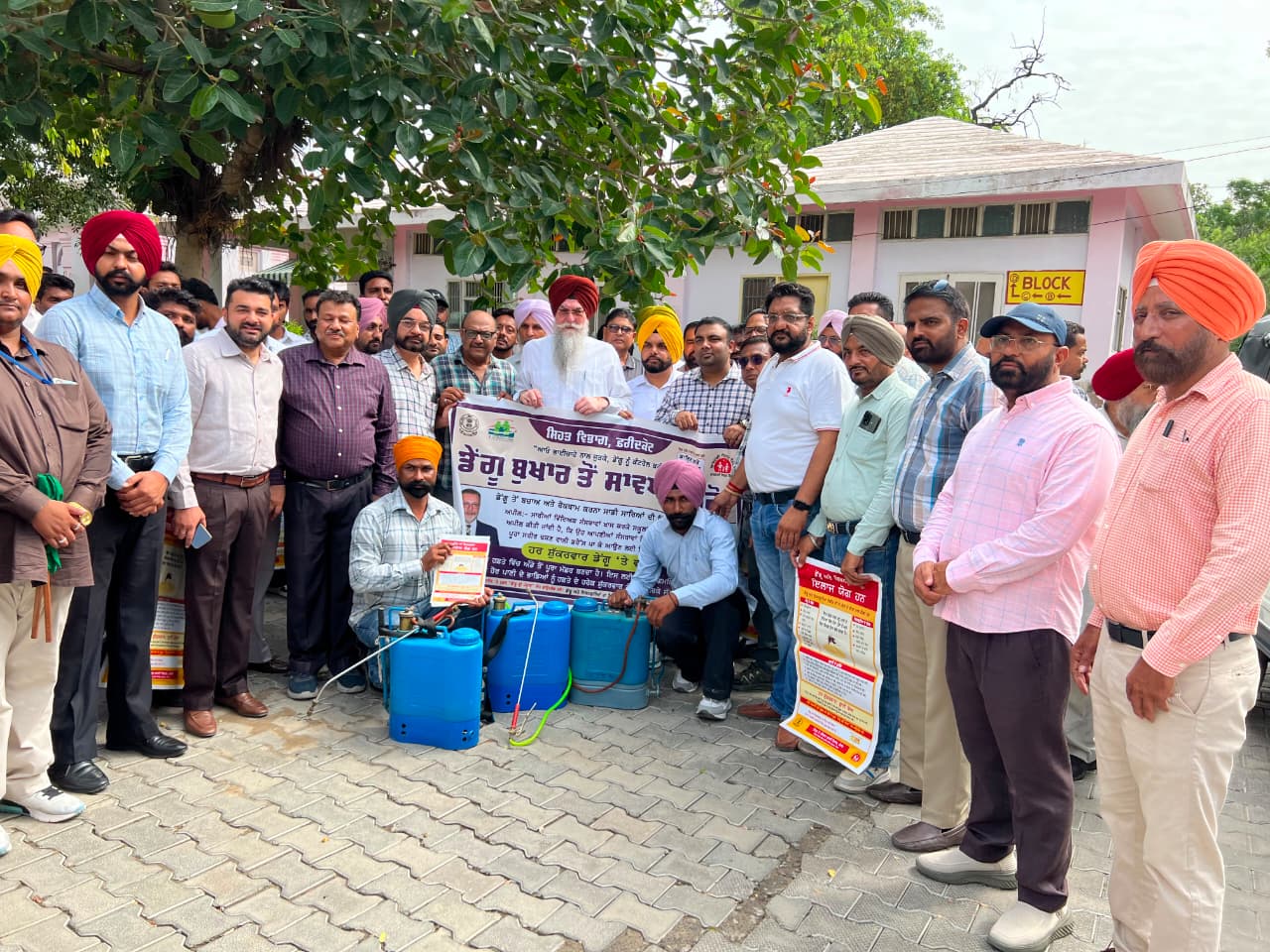 ਸਪੀਕਰ ਪੰਜਾਬ ਵਿਧਾਨ ਸਭਾ ਸ. ਕੁਲਤਾਰ ਸਿੰਘ ਸੰਧਵਾਂ ਵੱਲੋਂ ਕੋਟਕਪੂਰਾ ਵਿਖੇ ਡੇਂਗੂ ਰੋਕਥਾਮ ਮੁਹਿੰਮ ਦੀ ਸ਼ੁਰੂਆਤ,ਘਰ-ਘਰ ਸਰਵੇ ਕਰਕੇ ਲਾਰਵਾ ਦੀ ਪਛਾਣ ਅਤੇ ਨਸ਼ਟ ਕੀਤਾ ਜਾਵੇਗਾ- ਸਪੀਕਰ ਸੰਧਵਾਂ   ਲੋਕਾਂ ਨੂੰ ਸਹਿਯੋਗ ਕਰਨ ਦੀ ਕੀਤੀ ਅਪੀਲ
