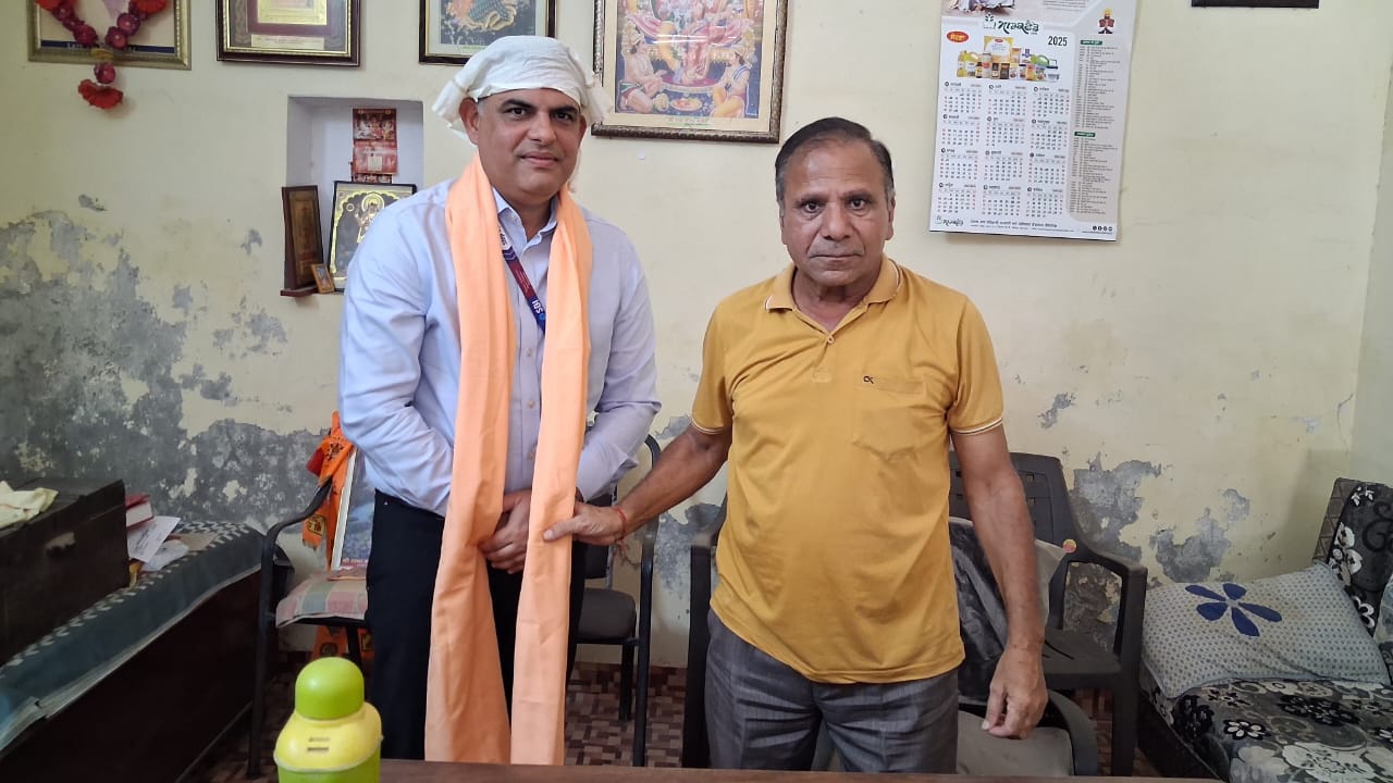 ਐੱਸ.ਬੀ.ਆਈ ਦੇ ਨਵ ਨਿਯੁਕਤ ਚੀਫ਼ ਮੈਨੇਜਰ ਅਮਿਤ ਕੜਵਾਸਰਾ ਨੇ ਰਾਜੇਸ਼ ਸਿੰਗਲਾ ਨਾਲ ਕੀਤੀ ਵਿਸੇਸ਼ ਮੁਲਾਕਾਤ
