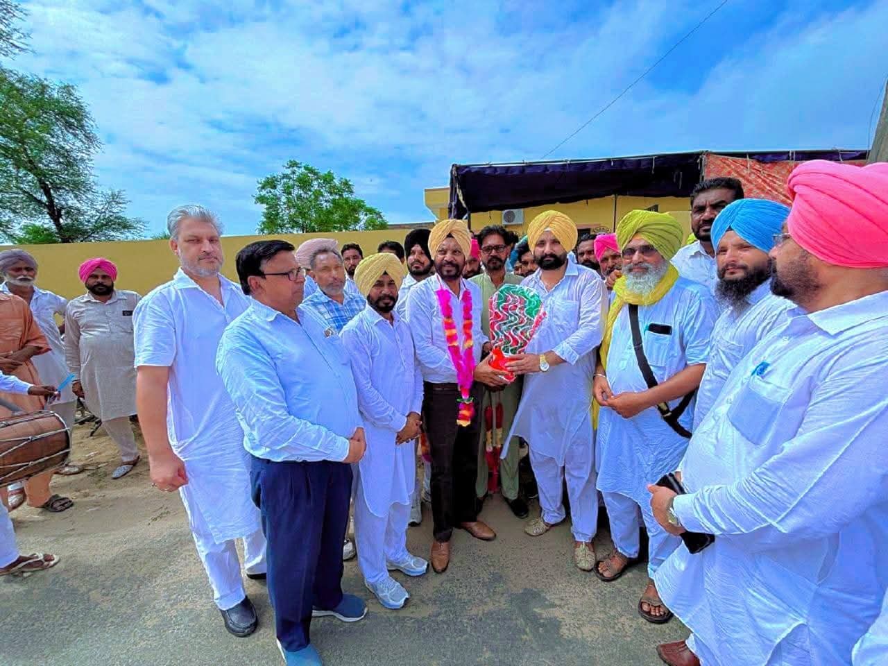 ਹਲਕਾ ਇੰਚਾਰਜ ਗੋਪਾਲ ਸਿੰਘ ਕੋਟਫੱਤਾ ਨੇ ਕੀਤਾ 2 ਮਹੱਲਾ ਕਲੀਨਿਕਾਂ ਦਾ ਉਦਘਾਟਨ 
