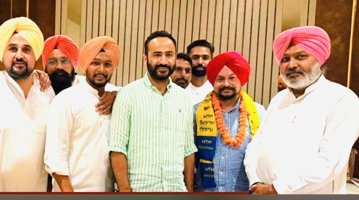 ਬਰਨਾਲਾ ਨਗਰ ਨਿਗਮ ਦੇ ਵਾਰਡ ਨੰਬਰ 37 ਤੋਂ ਕਾਂਗਰਸੀ ਐੱਮ.ਸੀ. ਆਮ ਆਦਮੀ ਪਾਰਟੀ ਵਿੱਚ ਸ਼ਾਮਲ