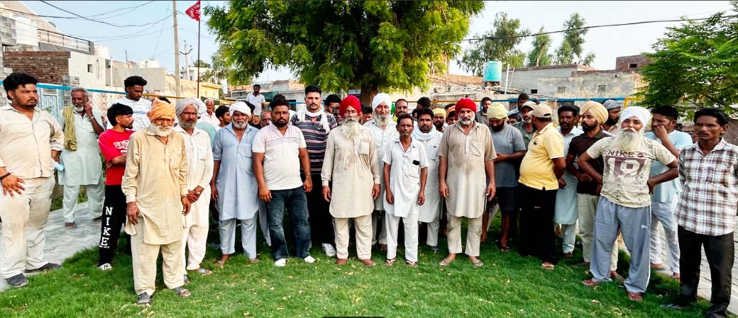 ਪਿੰਡ ਖੁੰਨਣ ਖੁਰਦ ਦੇ ਵਾਸੀਆਂ ਵੱਲੋਂ ਪੁਲਿਸ ਖ਼ਿਲਾਫ਼ ਰੋਸ ਪ੍ਰਦਰਸ਼ਨ- ਝੂਠੀਆਂ ਸ਼ਿਕਾਇਤਾਂ ਦੇ ਆਧਾਰ ’ਤੇ ਤੰਗ-ਪ੍ਰੇਸ਼ਾਨ ਕਰਨ ਦੇ ਦੋਸ਼-