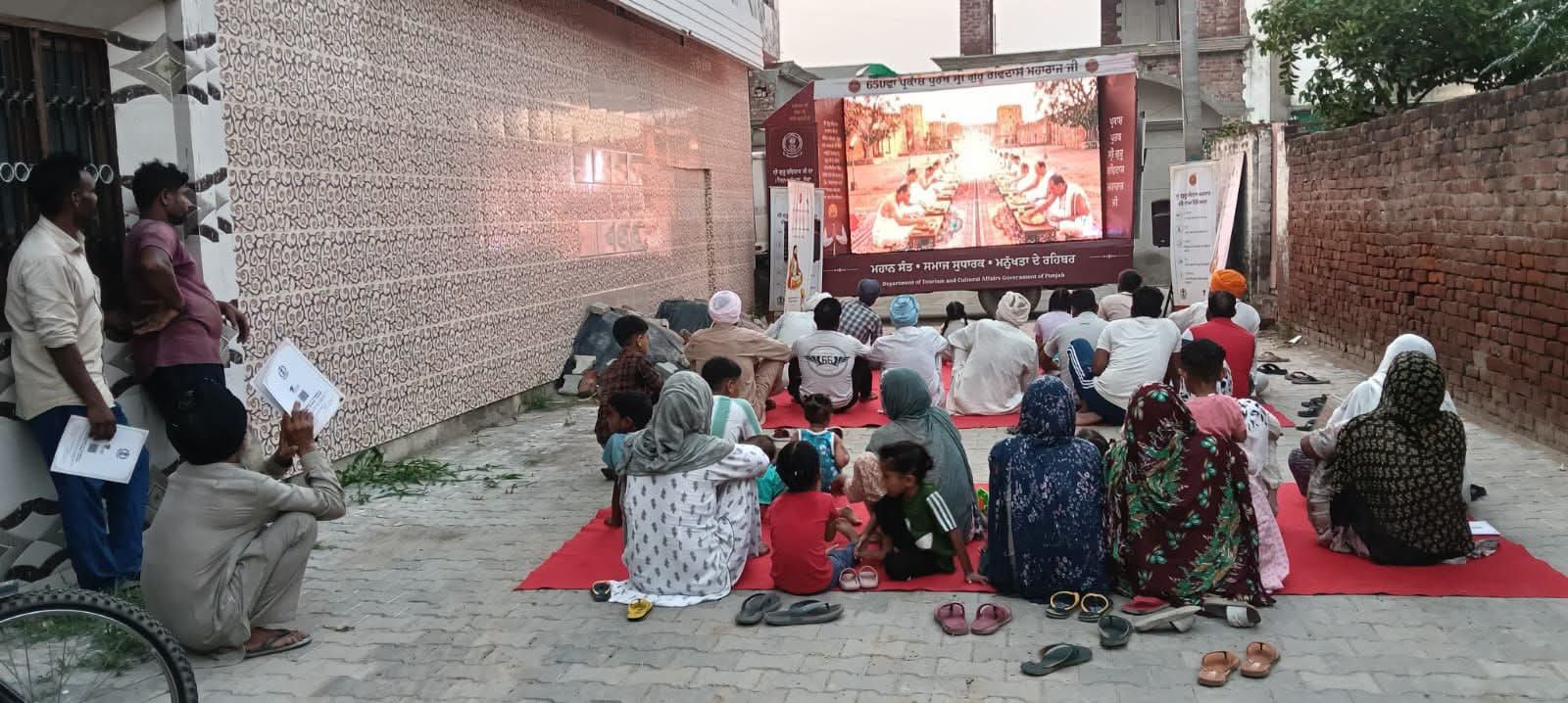 ਨਾਭਾ ਬਲਾਕ ਦੇ ਪਿੰਡ ਮਟੋਰੜਾ ਤੇ ਵਜੀਦੜੀ ਵਿੱਚ ਸ੍ਰੀ ਗੁਰੂ ਰਵਿਦਾਸ ਜੀ ਮਹਾਰਾਜ ਦੇ ਜੀਵਨ ਤੇ ਫਲਸਫ਼ੇ ਨੂੰ ਦਰਸਾਉਂਦੀ ਵਿਸ਼ੇਸ਼ ਦਸਤਾਵੇਜ਼ੀ ਦਿਖਾਈ