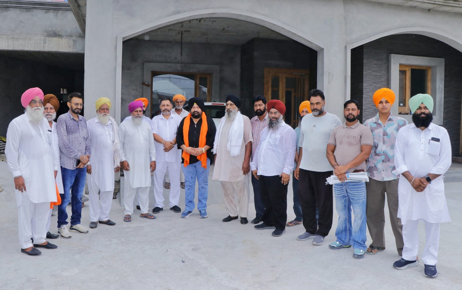ਬਾਰਿਸ਼ ‘ਚ ਵੀ ਘਰ-ਘਰ ਪਹੁੰਚੇ ਕਾਂਗਰਸ ਇੰਚਾਰਜ ਕਰਨਬੀਰ ਬੁਰਜ     ਝਬਾਲ ਖਾਮ ‘ਚ ਅਸ਼ੀਰਵਾਦ ਯਾਤਰਾ, ਲੋਕਾਂ ਨੇ ਦਿੱਤਾ ਭਰਪੂਰ ਸਮਰਥਨ