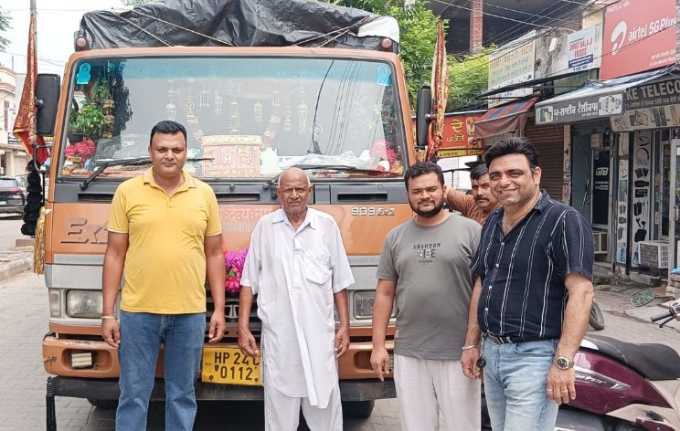 ਮਾਤਾ ਨੈਣਾ ਦੇਵੀ ਦੇ ਮੁੱਖ ਲੰਗਰ ਹਾਲ ਲਈ ਅਮਲੋਹ ਤੋਂ ਲੰਗਰ ਸਮੱਗਰੀ ਦਾ ਟਰੱਕ ਰਵਾਨਾ