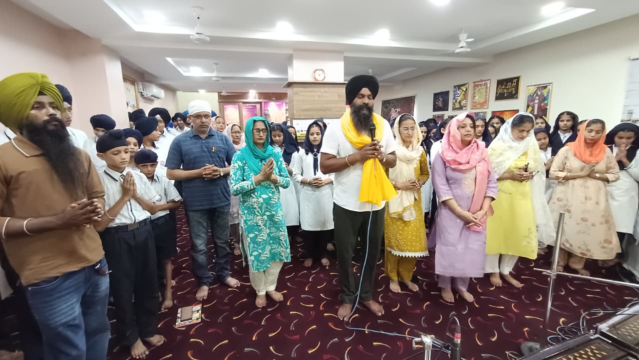 ਸ੍ਰੀ ਗੁਰੂ ਹਰਿਕ੍ਰਿਸ਼ਨ ਸੀਨੀਅਰ ਸੈਕੰਡਰੀ ਪਬਲਿਕ ਸਕੂਲ, ਝਬਾਲ ਵਿਖੇ ਮਨਾਇਆ ਗਿਆ ਬਾਲਾ ਪ੍ਰੀਤਮ ਸ਼੍ਰੀ ਗੁਰੂ ਹਰਿਕ੍ਰਿਸ਼ਨ ਸਾਹਿਬ ਜੀ ਦਾ ਪ੍ਰਕਾਸ਼ ਗੁਰਪੁਰਬ