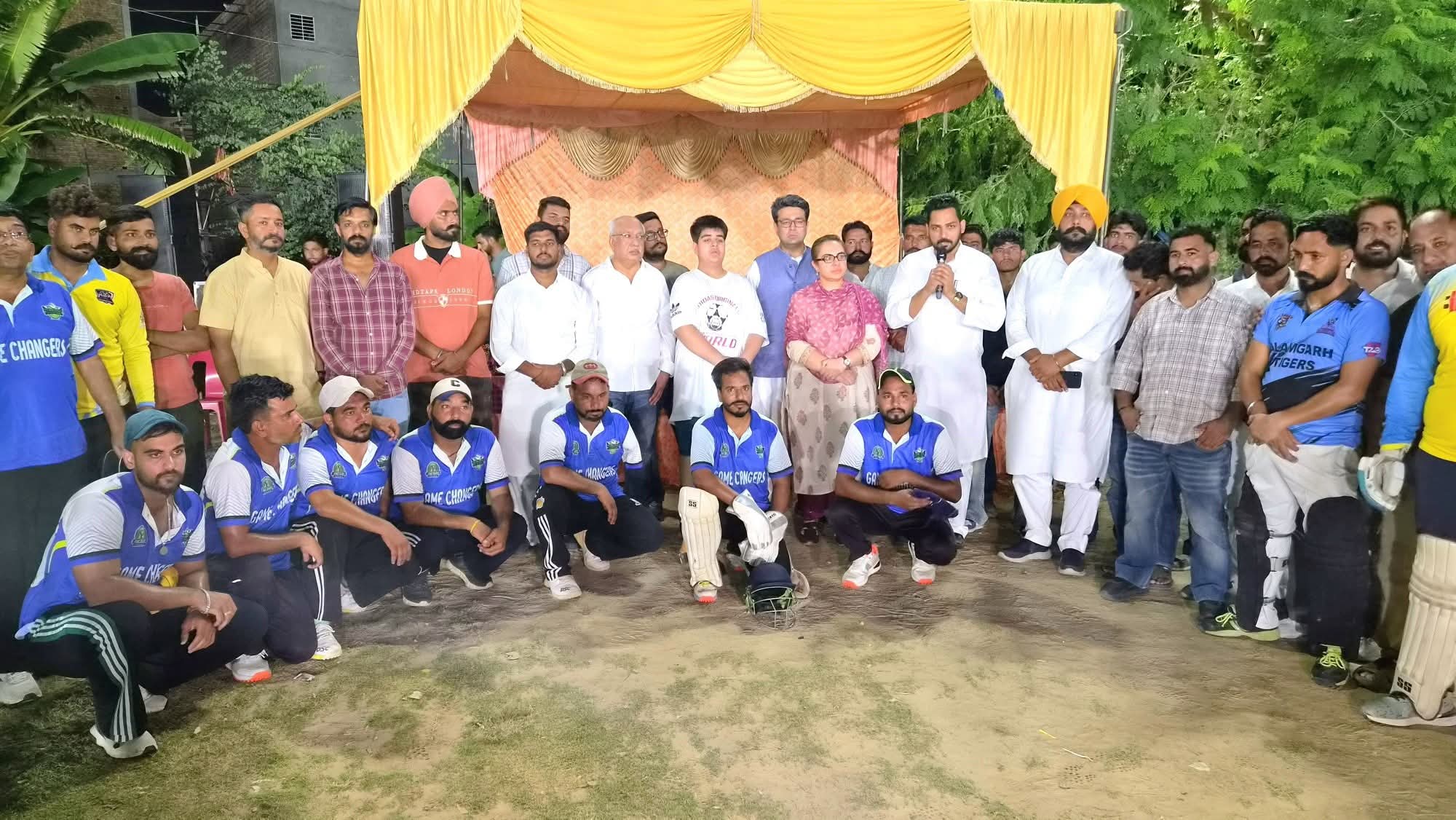 ਆਭਾ ਸਟੇਡੀਅਮ ‘ਚ ਕ੍ਰਿਕਟ ਤੇ ਵਾਲੀਬਾਲ ਟੂਰਨਾਮੈਂਟ ਦਾ ਸ਼ਾਨਦਾਰ ਆਗਾਜ਼; ਡਾ. ਸੁਹਾਨੀ ਡੋਡਾ ਨੇ ਕੀਤਾ ਉਦਘਾਟਨ