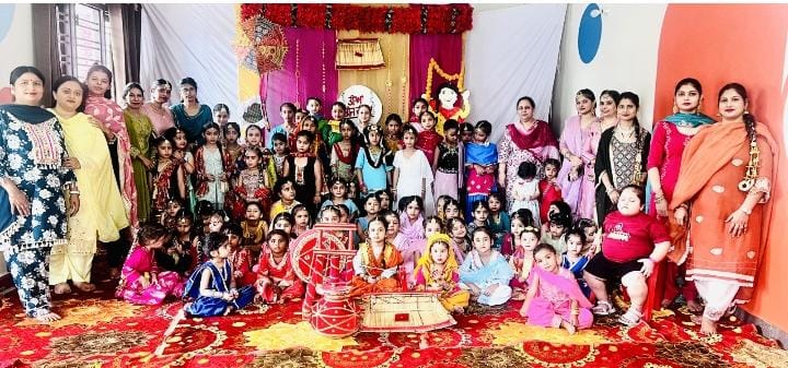 ਯੂਰੋ ਕਿਡਜ਼ ’ਤੇ ਡ੍ਰੀਮ ਬੈਰੀ ਕਾਨਵੈਂਟ ਸਕੂਲ ਦੋਰਾਹਾ ਵਿਖੇ ਤੀਆਂ ਦਾ ਤਿਉਹਾਰ ਮਨਾਇਆ