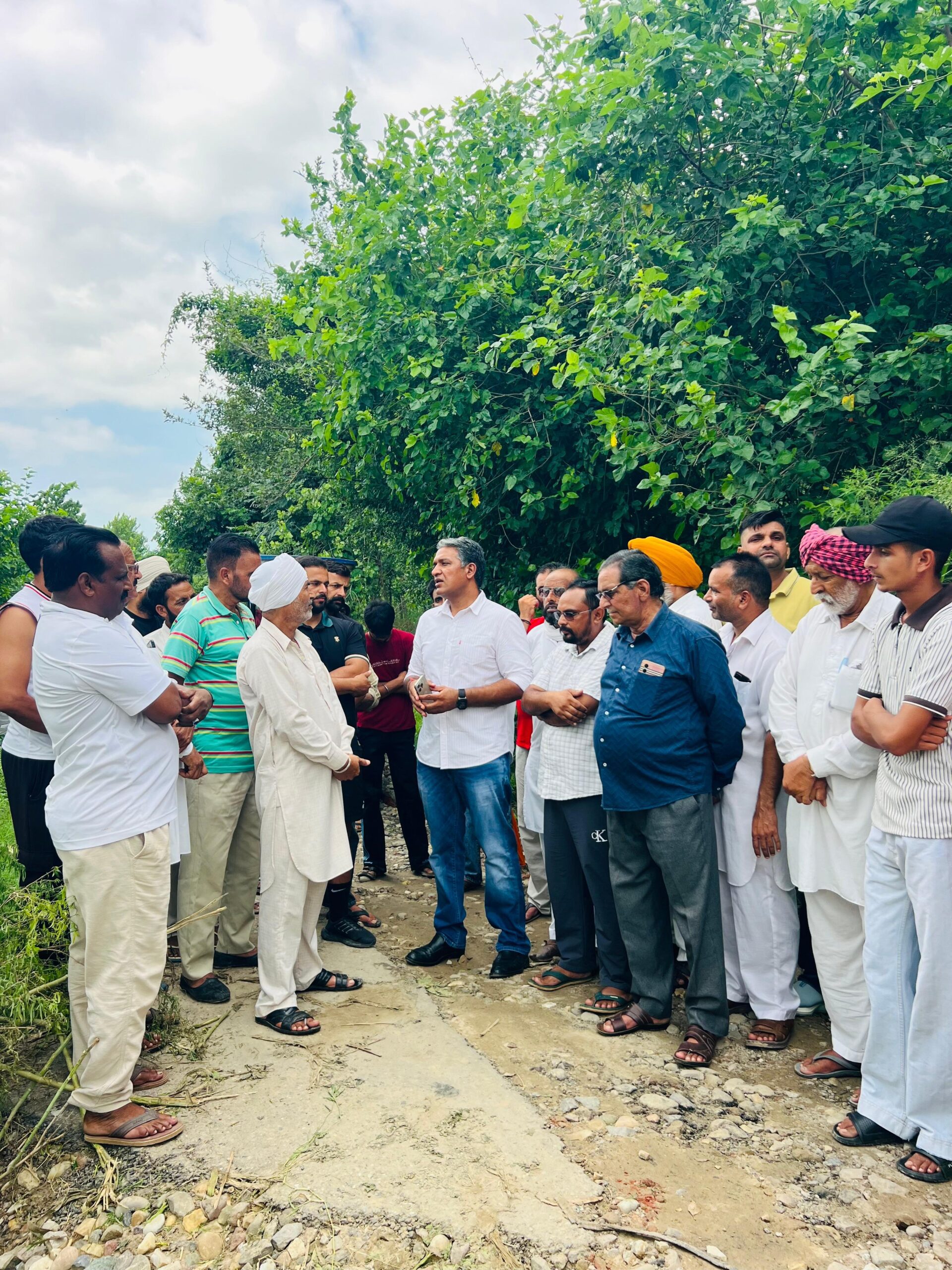 *ਹਲਕਾ ਬਲਾਚੌਰ ਵਿਖੇ “ਆਪ ਸਰਕਾਰ” ਦੇ ਸਮੇਂ ਸੜਕਾਂ ਦੇ ਹਾਲ ਬੇਹਾਲ- ਅਜੇ ਮੰਗੂਪੁਰ ਜ਼ਿਲ੍ਹਾ ਪ੍ਰਧਾਨ ਕਾਂਗਰਸ* 