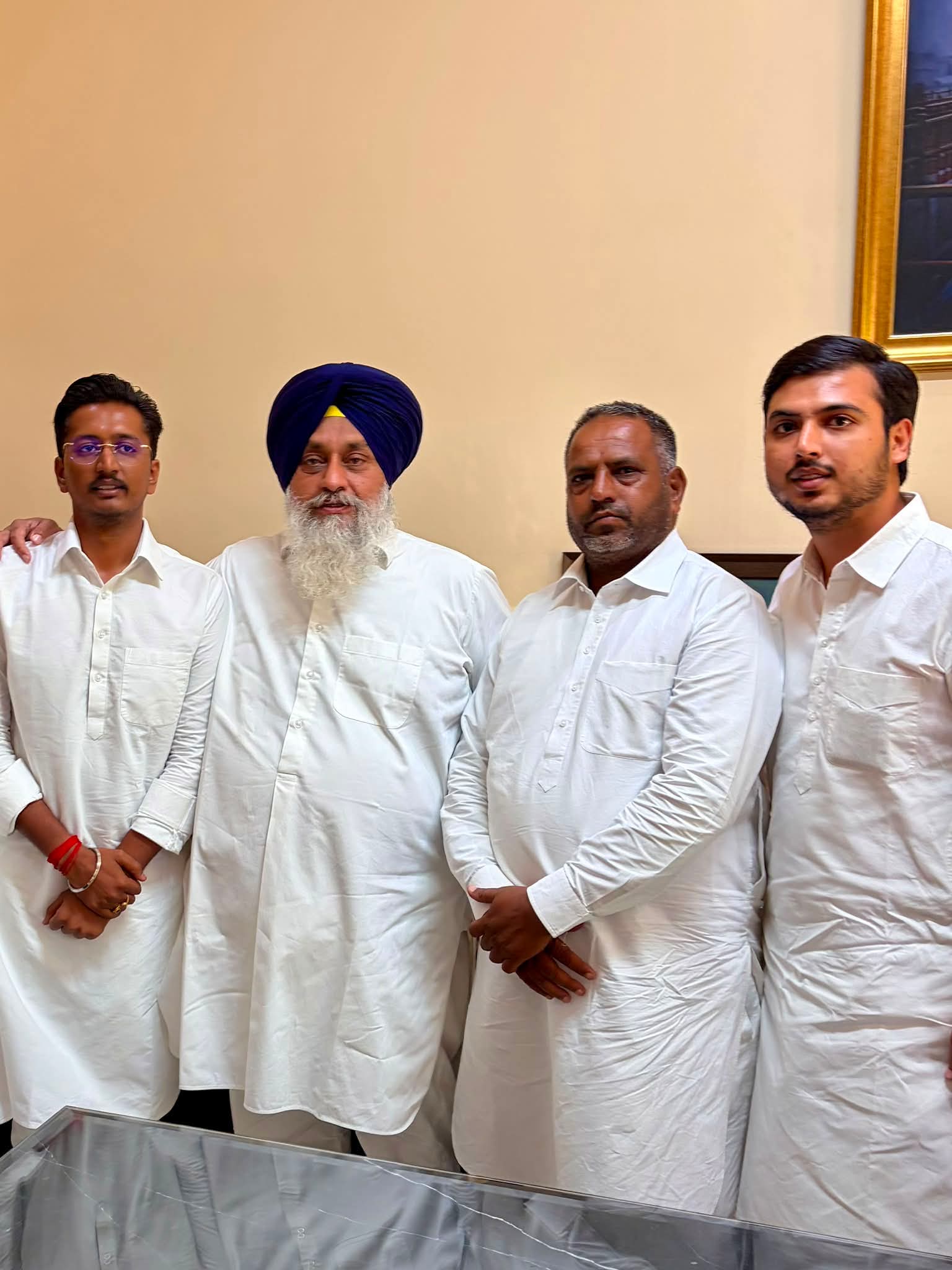 ਯੂਥ ਆਗੂ ਰਮਨ ਨੰਦ ਲਾਲ ਚੌਧਰੀ ਵੱਲੋਂ 2027 ਦੀਆਂ ਵਿਧਾਨ ਸਭਾ ਚੋਣਾਂ ਸਬੰਧੀ ਸੁਖਬੀਰ ਬਾਦਲ ਨਾਲ ਅਹਿਮ ਮੀਟਿੰਗ ਹਲਕਾ ਬਲਾਚੌਰ ‘ਚ ਅਕਾਲੀ ਦਲ ਨੂੰ ਮਜ਼ਬੂਤ ਕਰਨ ਦਾ ਦਿੱਤਾ ਭਰੋਸਾ