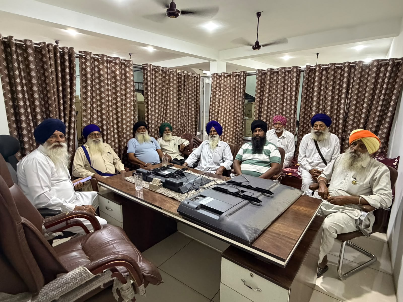ਭਾਰਤੀ ਕਿਸਾਨ ਯੂਨੀਅਨ ਰਾਜੇਵਾਲ ਦੀ ਅਹਿਮ ਮੀਟਿੰਗ ਕਾਠਗੜ੍ਹ ਵਿਖੇ ਹੋਈ: 12 ਅਗਸਤ ਨੂੰ ਕੀਤੀ ਜਾਵੇਗੀ ਨਵਾਂਸ਼ਹਿਰ ਦੀ ਨਵੀਂ ਕਮੇਟੀ ਦੀ ਚੋਣ – 15 ਜੁਲਾਈ ਨੂੰ ਭੰਗ ਕੀਤੀ ਗਈ ਸੀ ਪੁਰਾਣੀ ਕਮੇਟੀ; ਜਨਰਲ ਸੈਕਟਰੀ ਗੁਰਮੁਖ ਸਿੰਘ ਦੀ ਪ੍ਰਧਾਨਗੀ ਹੇਠ ਇਕੱਠੇ ਹੋਏ ਕਿਸਾਨ ਆਗੂ