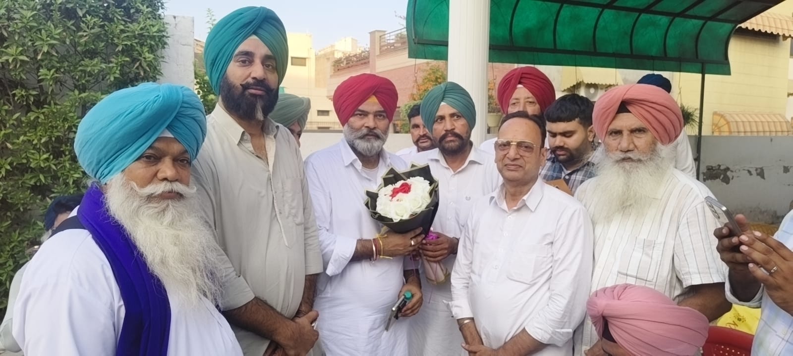 ਸੰਨੀ ਬਰਾੜ ਨੂੰ ਭਾਜਪਾ ਫ਼ਰੀਦਕੋਟ ਦਾ ਜ਼ਿਲ੍ਹਾ ਪ੍ਰਧਾਨ ਬਣਾਏ ਜਾਣ ‘ਤੇ ਪ੍ਰਕਾਸ਼ ਸਿੰਘ ਸੇਵੇਵਾਲਾ ਨੇ ਦਿੱਤੀ ਵਧਾਈ   ਨੈਬ ਸਿੰਘ ਸੈਣੀ ਦੇ ਫ਼ਰੀਦਕੋਟ ਦੌਰੇ ਦੌਰਾਨ ਹੋਈ ਨਿਯੁਕਤੀ, ਭਾਜਪਾ ਆਗੂਆਂ ਅਤੇ ਵਰਕਰਾਂ ਵਿੱਚ ਖੁਸ਼ੀ ਦੀ ਲਹਿਰ