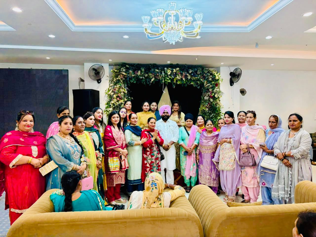 “ਆਪ” ਵਿਧਾਇਕ ਡਾ. ਜਸਬੀਰ ਸਿੰਘ ਸੰਧੂ ਅਤੇ ਓਹਨਾ ਦੀ ਟੀਮ ਦੇ ਵੱਲੋਂ ਤੀਆਂ ਦਾ ਤਿਉਹਾਰ ਬੜੇ ਧੂਮਧਾਮ ਨਾਲ ਮਨਾਇਆ ਗਿਆ