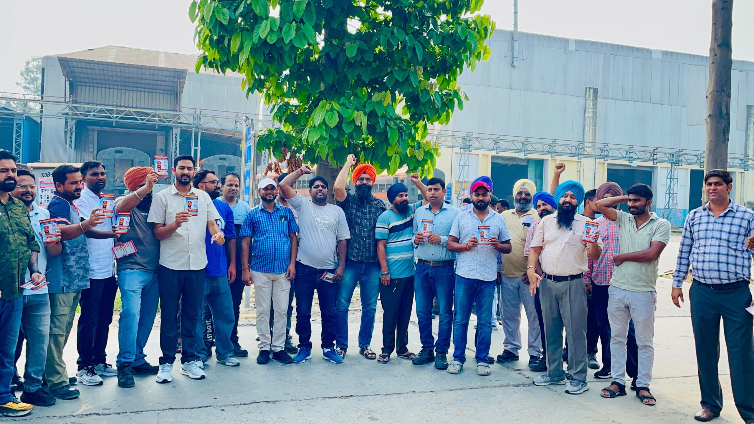 ਆਰ.ਸੀ.ਐੱਫ. ਇੰਪਲਾਈਜ਼ ਥ੍ਰਿਫਟ ਐਂਡ ਕ੍ਰੈਡਿਟ ਸੁਸਾਇਟੀ ਲਿਮਟਿਡ ਚੋਣਾਂ ਨੂੰ ਲੈ ਕੇ ਆਰ.ਸੀ.ਐੱਫ. ਇੰਪਲਾਈਜ਼ ਯੂਨੀਅਨ ਦੀ ਜਨ-ਸੰਪਰਕ ਮੁਹਿੰਮ ਜਾਰੀ ਅੱਜ ਵਰਕਸ਼ਾਪ ਗੇਟ ‘ਤੇ ਕਰਮਚਾਰੀਆਂ ਨੂੰ ਵੰਡੇ ਜਾਣਗੇ ਪੈਂਫਲਿਟ