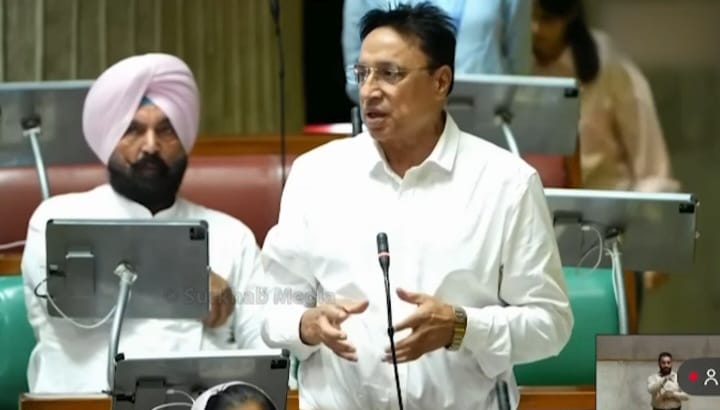 ਜਨਾਨਾ ਹਸਪਤਾਲ, ਢਾਬਾ ਖਟੀਕਾ ਵਿੱਚ ਗਾਇਨੀਕੋਲੋਜਿਸਟਾਂ ਅਤੇ ਪੀਡੀਆਟ੍ਰਿਕਸ ਦੇ ਮਾਹਿਰਾਂ ਦੀ ਨਿਯੁਕਤੀ ਕੀਤੀ ਜਾਏ: ਵਿਧਾਇਕ ਡਾ. ਅਜੇ ਗੁਪਤਾ