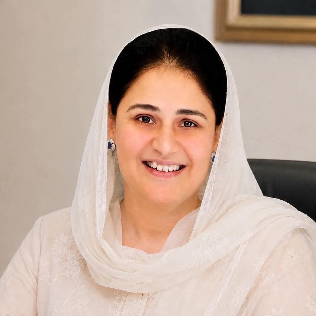 ਮਾਵਾਂ-ਭੈਣਾਂ ਨੂੰ 1000 ਰੁਪਏ ਦੀ ਰਾਸ਼ੀ ਨਹੀਂ, ਸਨਮਾਨ, ਸੁਰੱਖਿਆ, ਰੋਜ਼ਗਾਰ ਅਤੇ ਨਸ਼ਾ-ਮੁਕਤ ਪੰਜਾਬ ਚਾਹੀਦਾ: ਡਾ. ਗੁਰਪ੍ਰੀਤ ਕੌਰ ਥਿਆੜਾ ਆਮ ਆਦਮੀ ਪਾਰਟੀ ਦੀ ਸਰਕਾਰ ਵੱਲੋਂ ਦਿੱਤੀ ਜਾ ਰਹੀ ਰਾਸ਼ੀ ਤਿੰਨ ਮਹੀਨਿਆਂ ਦੀ ਕਿਸ਼ਤ ਨਹੀਂ ਸਗੋਂ 10 ਸਾਲਾਂ ਦੀ ਗੁਲਾਮੀ: ਸੀਨੀਅਰ ਅਕਾਲੀ ਆਗੂ ਦਾ ਮੁੱਖ ਮੰਤਰੀ ਭਗਵੰਤ ਮਾਨ ‘ਤੇ ਤਿੱਖਾ ਹਮਲਾ
