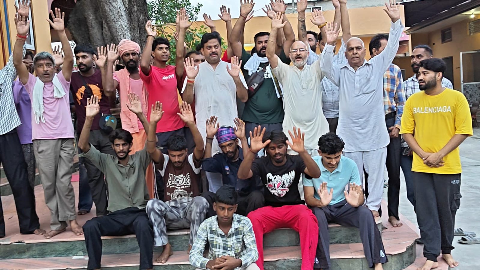 60 ਘੰਟਿਆਂ ‘ਚ 25 ਸ਼ਿਵ ਭਗਤਾਂ ਦਾ ਨਾਨ-ਸਟਾਪ ਕਾਵੜ ਜੱਥਾ ਪਹੁੰਚੇਗਾ ਨੂਰਪੁਰ ਬੇਦੀ ਸ਼ਿਵ ਭਗਤ ਹਰਿਦੁਆਰ ਦੀ ਹਰ ਕੀ ਪੌੜੀ ਤੋਂ ਗੰਗਾਜਲ ਲੈ ਕੇ ਭੋਲੇਨਾਥ ਦੇ ਚਰਨਾਂ ‘ਚ ਕਰਨਗੇ ਅਰਪਿਤ : ਗੌਰਵ ਰਾਣਾ