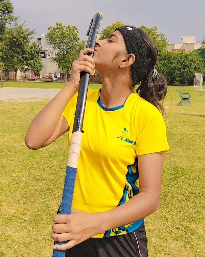 ਹਲਕਾ ਬਲਾਚੌਰ ਦੀ ਧੀ ਸ਼ਰੂਤੀ ਚੌਧਰੀ ਨੇ ਹਾਕੀ ਦੇ ਮੈਦਾਨ ਵਿੱਚ ਬੁਲੰਦੀਆਂ ਛੂਹ ਕੇ ਇਲਾਕੇ ਦਾ ਨਾਂ ਕੀਤਾ ਰੌਸ਼ਨ