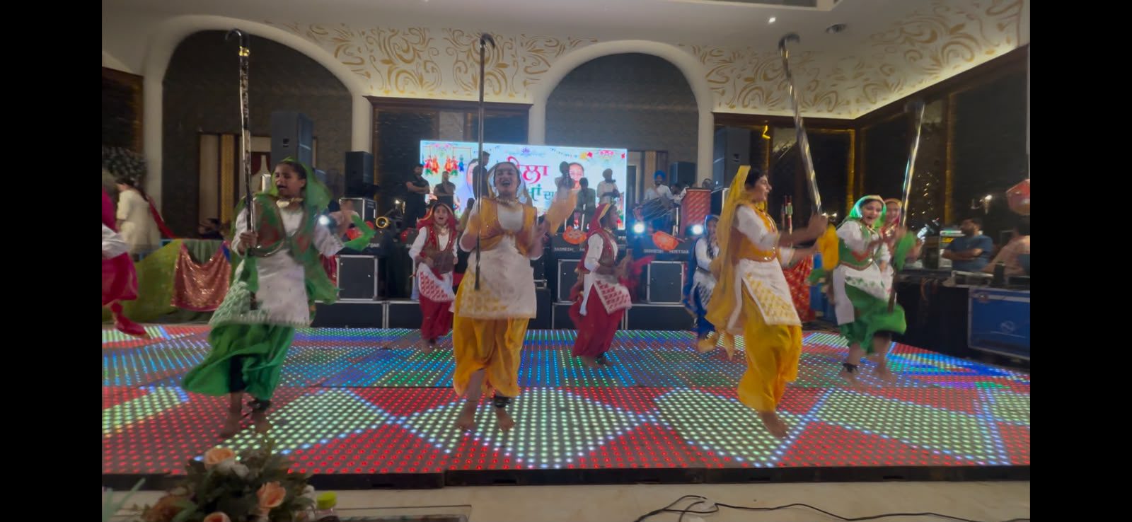 ਦੇਸ਼ ਭਗਤ ਗਲੋਬਲ ਸਕੂਲ ਦੀਆਂ ਵਿਦਿਆਰਥਣਾਂ ਵੱਲੋਂ ਮੇਲਾ ਤੀਆਂ ਦਾ ਵਿੱਚ ਸ਼ਾਨਦਾਰ ਪੇਸ਼ਕਾਰੀ਼-   ਸੱਭਿਆਚਾਰਕ ਸਮਾਗਮ ਵਿਦਿਆਰਥੀਆਂ ਨੂੰ ਆਪਣੀ ਅਮੀਰ ਪੰਜਾਬੀ ਵਿਰਾਸਤ ਨਾਲ ਜੋੜਨ ਵਿੱਚ ਮਹੱਤਵਪੂਰਨ ਭੂਮਿਕਾ ਨਿਭਾਉਂਦੇ ਹਨ – ਪ੍ਰਿੰਸੀਪਲ ਡਾਕਟਰ ਸੰਜੀਵ ਜਿੰਦਲ-