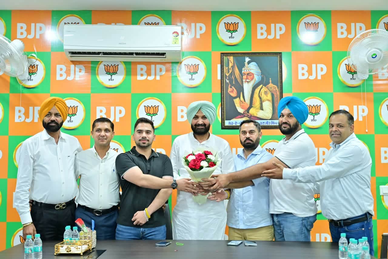 ਰਾਣਾ ਰਣਜੀਤ ਸਿੰਘ ਗਿੱਲ ਨੂੰ ਭਾਜਪਾ ਦਾ ਵਾਈਸ ਪ੍ਰਧਾਨ ਪੰਜਾਬ ਨਿਯੁਕਤ ਹੋਣ ਤੇ ਸੱਤੀ ਤੇ ਹੋਰਨਾਂ ਵਲੋਂ ਵਧਾਈ ਦਿੱਤੀ