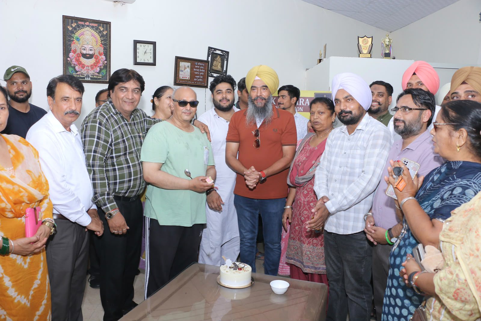 ਏਕ ਸਹਾਰਾ ਫਾਊਂਡੇਸ਼ਨ ਵੱਲੋਂ ਬੱਬੀ ਬਾਦਲ ਦਾ ਜਨਮਦਿਨ ਮਨਾਇਆ-