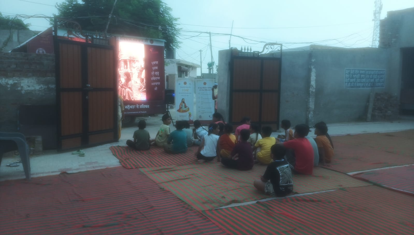 ਸ੍ਰੀ ਗੁਰੂ ਰਵਿਦਾਸ ਜੀ ਦੇ 650ਵੇਂ ਪ੍ਰਕਾਸ਼ ਪੁਰਬ ਨੂੰ ਸਮਰਪਿਤ ਦਸਤਾਵੇਜ਼ੀ ਫ਼ਿਲਮ ਪਿੰਡ ਚੰਦਭਾਨ ਵਿਖੇ ਦਿਖਾਈ ਗਈ