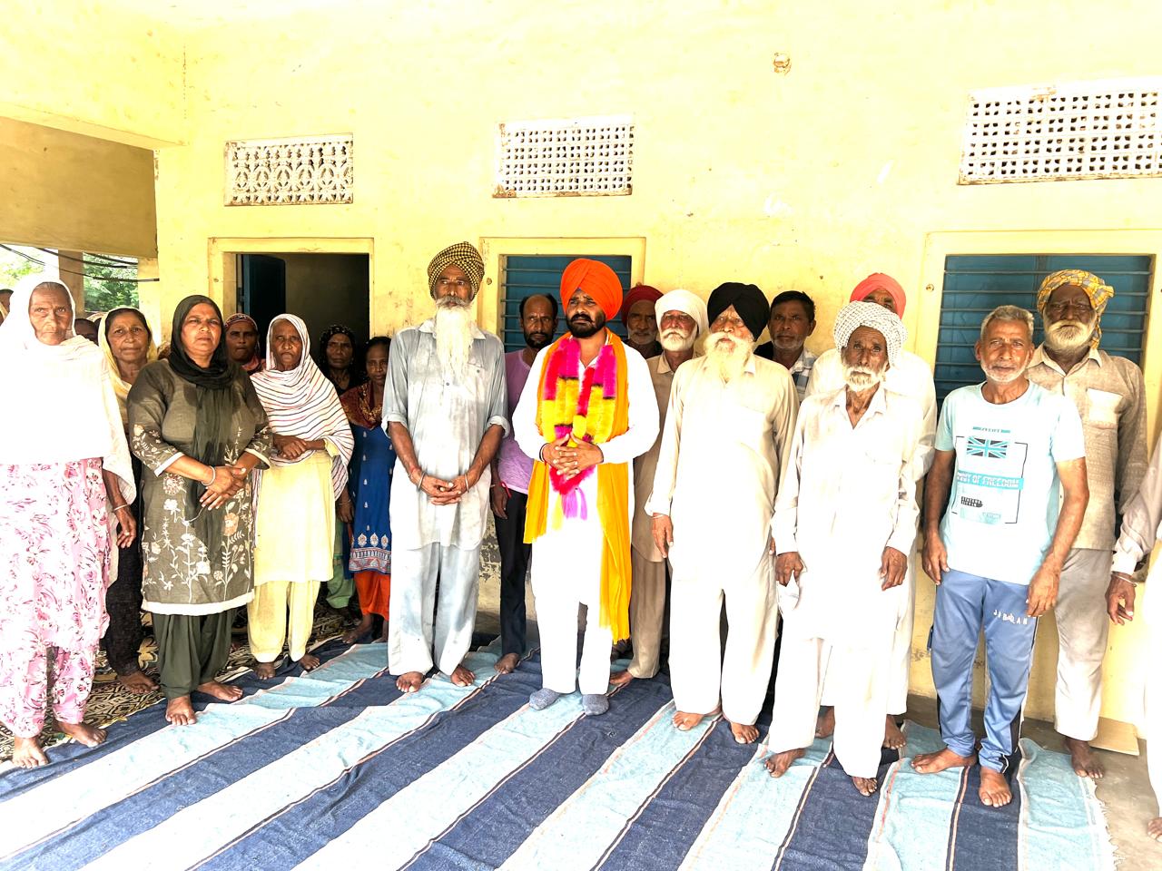 ਜਨ ਸੰਪਰਕ ਮੁਹਿੰਮ ਦੌਰਾਨ ਕੁਲਦੀਪ ਸਿੰਘ ਸਿੱਧੂਪੁਰ ਨੇ ਹਲਕੇ ਦੇ ਵੱਖ-ਵੱਖ ਪਿੰਡਾਂ ਦਾ ਕੀਤਾ ਤੂਫ਼ਾਨੀ ਦੌਰਾ