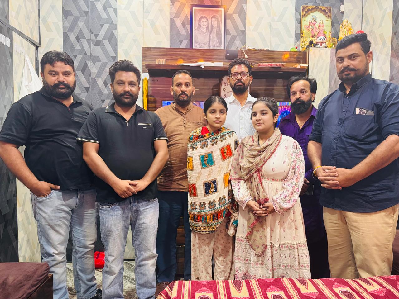 ਪਿੰਡ ਖੁੰਦਰ ਉਤਾੜ ਵਿਖੇ 4 ਸਤੰਬਰ ਨੂੰ ਮਨਾਈ ਜਾਵੇਗੀ ਸ਼੍ਰੀ ਕ੍ਰਿਸ਼ਨ ਜਨਮ ਅਸ਼ਟਮੀ ।  ਪੰਜਾਬ ਦੀਆਂ ਪ੍ਰਸਿੱਧ ਭਜਨ ਗਾਇਕਾ ਹਰਮਨ – ਜਰਮਨ ਕਰਨਗੀਆਂ ਗੁਣਗਾਨ ।