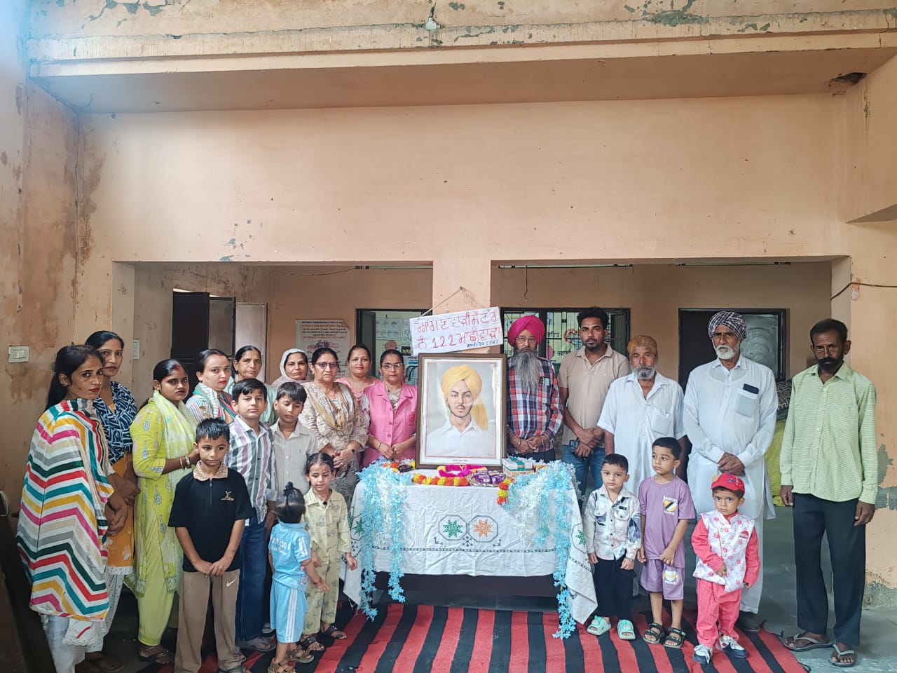 ਆਂਗਨਵਾੜੀ ਸੈਂਟਰ ਵਿਖੇ ਸ਼ਹੀਦ-ਏ-ਆਜ਼ਮ ਭਗਤ ਸਿੰਘ ਦਾ ਜਨਮ ਦਿਨ ਮਨਾਇਆ ਬੱਚਿਆਂ ਨੇ ਪੇਸ਼ ਕੀਤੇ ਦੇਸ਼ ਭਗਤੀ ਦੇ ਗੀਤ, ਸ਼ਹੀਦ ਦੇ ਜੀਵਨ ਤੋਂ ਪ੍ਰੇਰਨਾ ਲੈਣ ਦਾ ਦਿੱਤਾ ਸੁਨੇਹਾ