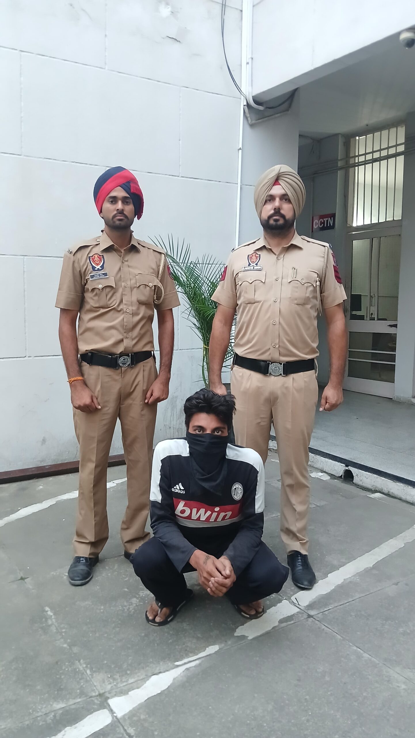 ਸਮਰਾਲਾ ਦੀ ਗਊਸ਼ਾਲਾ ਤੋਂ ਮੋਟਰਸਾਈਕਲ ਚੋਰੀ ਕਰਨ ਵਾਲਾ ਗਿ੍ਰਫਤਾਰ, ਔਰਤ ਫਰਾਰ