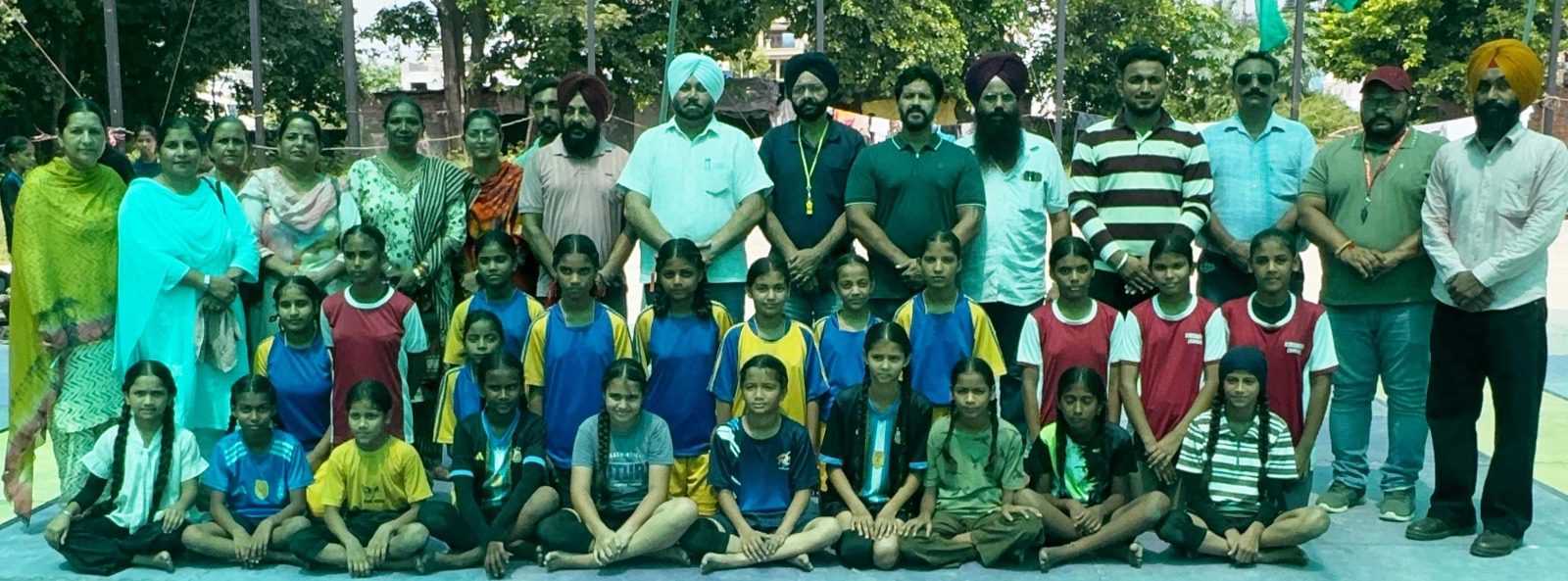 ਸ੍ਰੀ ਕੀਰਤਪੁਰ ਸਾਹਿਬ ਦੇ ਸਕੂਲ ਆਫ ਐਮੀਨੈਸ਼ ਵਿਖੇ ਸਕੂਲਾਂ ਦੇ ਕੌਮੀ ਸਟਾਇਲ ਕਬੱਡੀ ਦੇ ਚਾਰ ਰੋਜਾ ਖੇਡ ਮੁਕਾਬਲੇ ਹੋਏ ਸ਼ੁਰੂ ਟੂਰਨਾਮੈਟ ਕਮੇਟੀ ਦੇ ਜਨਰਲ ਸਕੱਤਰ ਪ੍ਰਿੰਸੀਪਲ ਲੌਗੀਆ ਨੇ ਕੀਤੀ ਸ਼ੁਰੂਆਤ