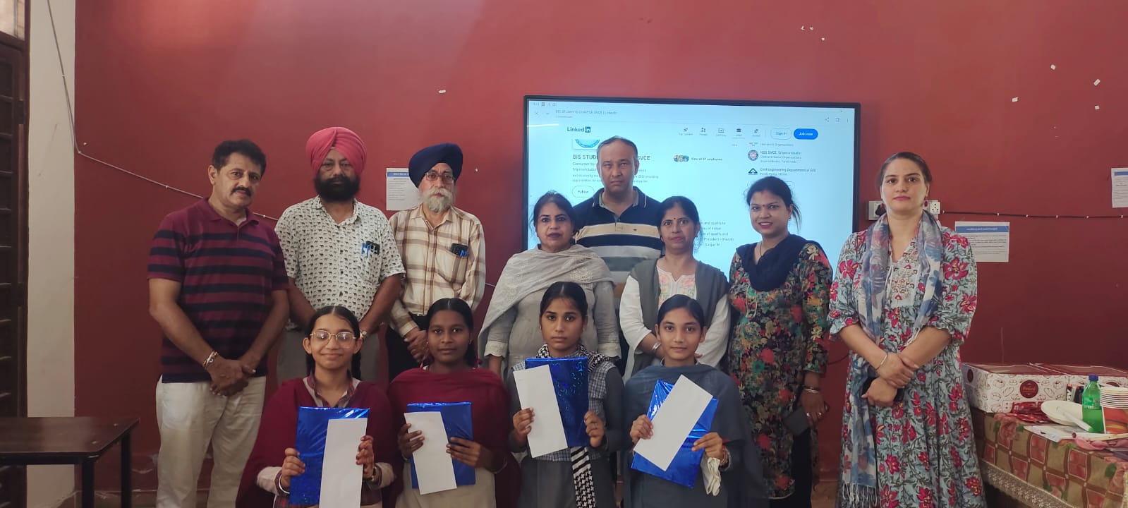 ਬੀ ਆਈਐਸ ਬਿਊਰੋ ਆਫ ਇੰਡੀਅਨ ਸਟੈਂਡਰਡਜ ਦੁਆਰਾ ਸਪਾਂਸਰ ਪੋਸਟਰ ਮੇਕਿੰਗ ਮੁਕਾਬਲੇ ਦਾ ਆਯੋਜਨ