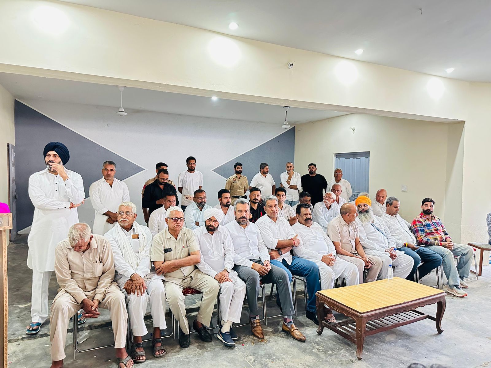 *ਚਾਂਦਪੁਰ ਰੁੜਕੀ ਪਿੰਡ ਵਿੱਚ ਕਾਂਗਰਸ ਪਾਰਟੀ ਨੂੰ ਮਿਲਿਆ ਭਰਵਾਂ ਸਮਰਥਨ, ਵਰਕਰ ਮੀਟਿੰਗ ਵਿੱਚ ਲੋਕਾਂ ਨੇ ਜਤਾਇਆ ਪਿਆਰ*
