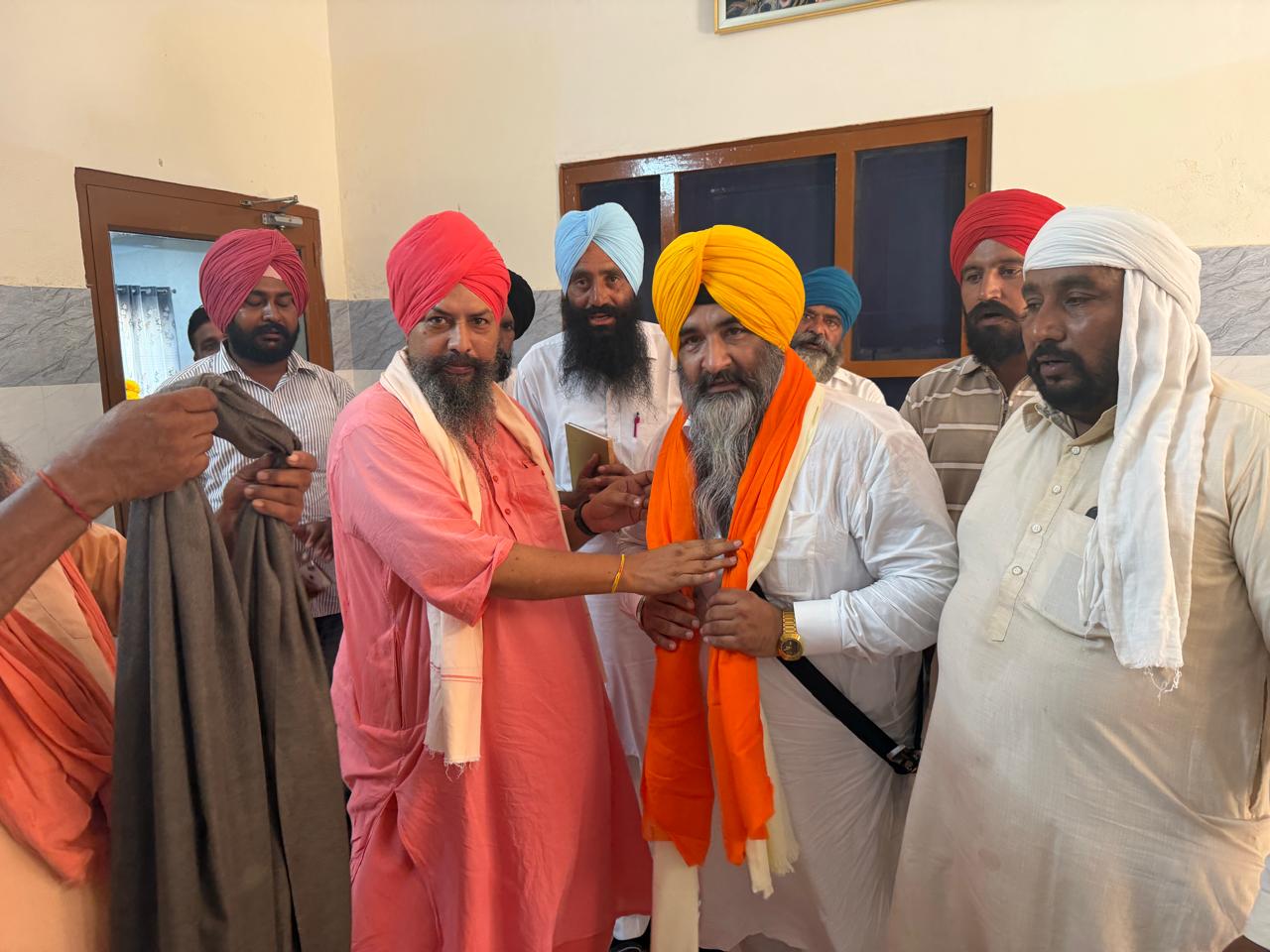ਅੱਖਾਂ ਦੀ ਰੌਸ਼ਨੀ ਵੰਡਦੀ ਸੇਵਾ ਨੂੰ ਸਲਾਮ, ਸਰਬਜੀਤ ਖਾਲਸਾ ਨੇ ਸੰਤ ਰਿਸ਼ੀ ਰਾਮ ਨਾਲ ਮਿਲਾਇਆ ਸੇਵਾ ਦਾ ਸੁਰ   ਲੋੜਵੰਦਾਂ ਦੀਆਂ ਅੱਖਾਂ ਵਿੱਚ ਚਾਨਣ ਭਰਦਾ ਹਸਪਤਾਲ, ਸੰਸਥਾ ਨੂੰ ਵੱਧ ਤੋਂ ਵੱਧ ਗ੍ਰਾਂਟ ਦੇਣ ਦਾ ਭਰੋਸਾ : ਸਰਬਜੀਤ ਸਿੰਘ ਖਾਲਸਾ 