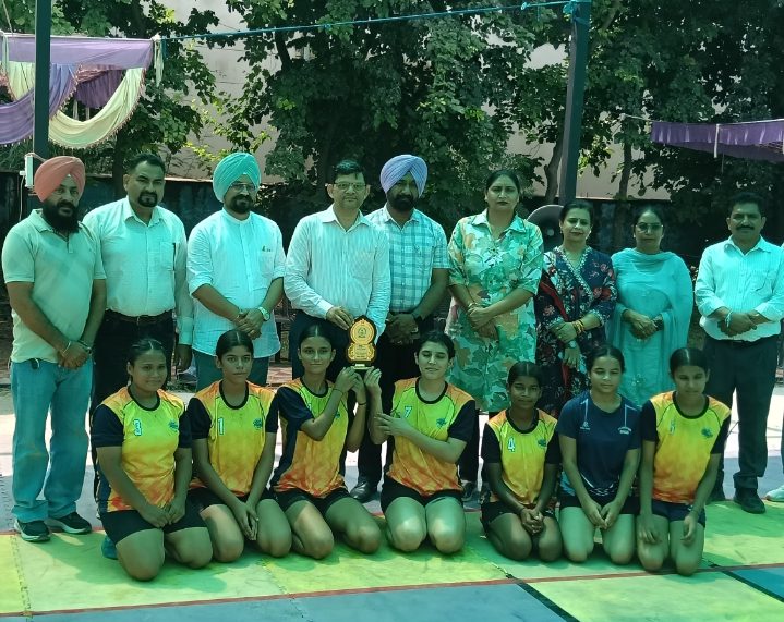 ਜ਼ਿਲ੍ਹਾ ਪੱਧਰੀ ਸਕੂਲ ਟੂਰਨਾਮੈਂਟ ’ਚ ਖਿਡਾਰੀਆਂ ਦੀ ਹੌਸਲਾ-ਅਫਜ਼ਾਈ ਲਈ ਪਹੁੰਚੇ ਜਸਵੀਰ ਸਿੰਘ ਰਾਣਾ