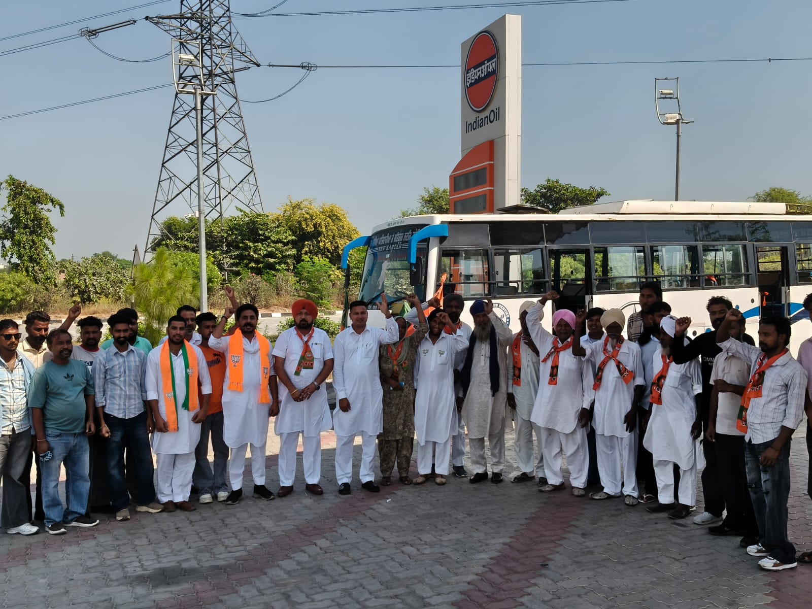 ਨਸ਼ਾ ਮੁਕਤ ਰੈਲੀ ’ਚ ਜੈਤੋ ਤੋਂ ਭਾਜਪਾ ਦਾ ਵੱਡਾ ਕਾਫਲਾ ਜਲੰਧਰ ਪੁੱਜਿਆ   ਜਸਪਾਲ ਪੰਜਗਰਾਈ ਦੀ ਅਗਵਾਈ ਹੇਠ ਵਰਕਰਾਂ ਨੇ ਕੀਤੀ ਸ਼ਮੂਲੀਅਤ